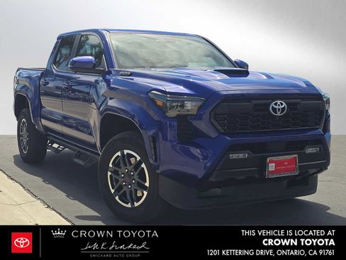 Certified 2025 Toyota Tacoma TRD Sport w/ TRD Sport Premium Package AWD/4WD image 1
