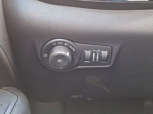 New 2026 Jeep Compass Limited AWD/4WD image 17