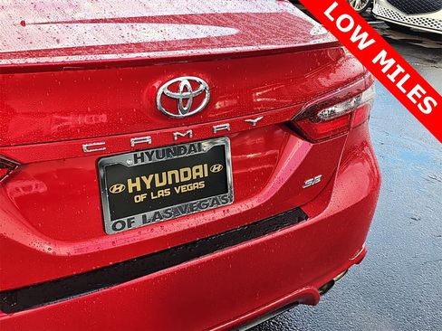 Used 2023 Toyota Camry SE image 11