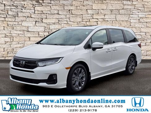 New 2026 Honda Odyssey Touring image 1