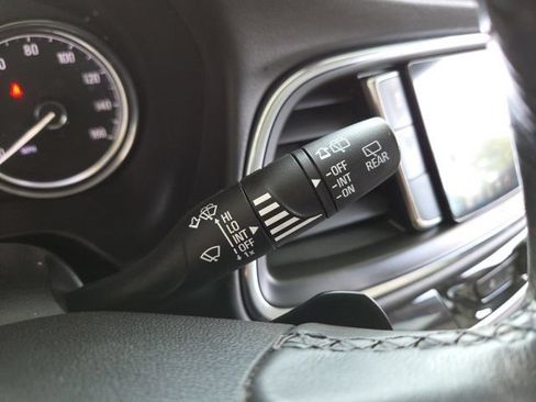Used 2020 Buick Enclave Essence FWD image 60