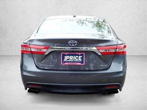 Used 2015 Toyota Avalon XLE Touring FWD image 3