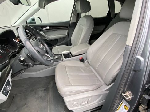 Used 2019 Audi Q5 2.0T Premium w/ Convenience Package AWD/4WD image 6