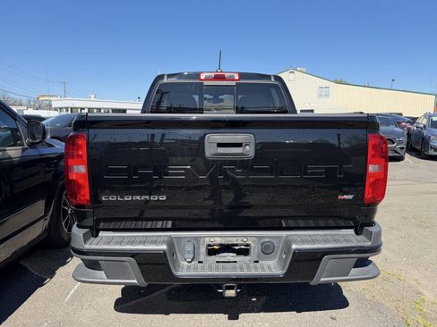 Used 2022 Chevrolet Colorado LT w/ LT Convenience Package image 4