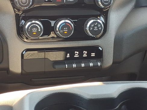 Used 2025 RAM 1500 Tradesman w/ Night Edition AWD/4WD image 15
