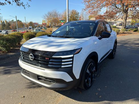 New 2026 Nissan Kicks SR w/ SR Premium Package image 3