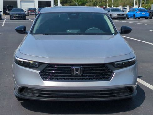 Used 2025 Honda Accord SE image 2