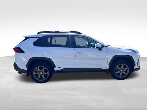 Used 2023 Toyota RAV4 AWD Hybrid image 2