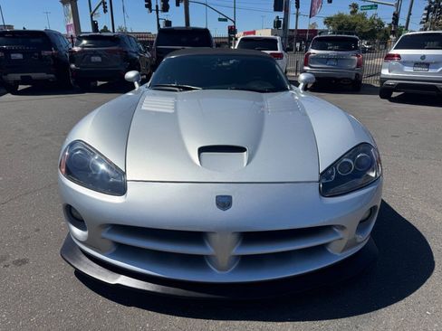 Used 2005 Dodge Viper SRT-10 RWD image 3