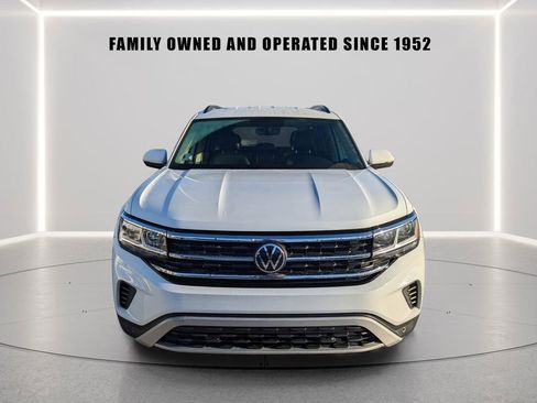 Certified 2022 Volkswagen Atlas SE image 5