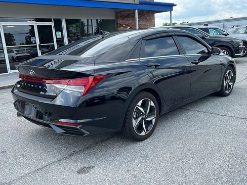 Certified 2022 Hyundai Elantra Limited FWD image 5