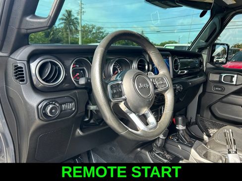 Used 2022 Jeep Wrangler Unlimited Rubicon w/ Trailer Tow Package AWD/4WD image 12