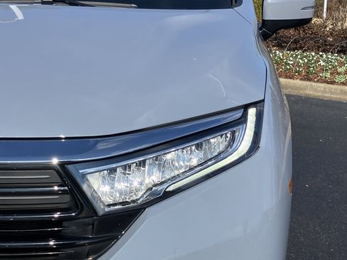 Certified 2024 Honda Odyssey Elite image 5