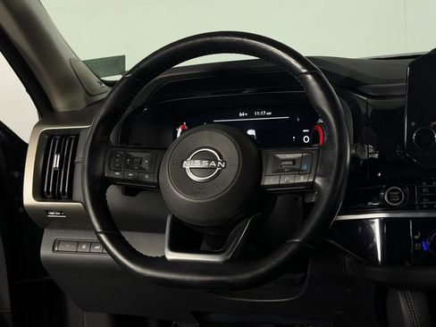 Used 2022 Nissan Pathfinder Platinum w/ Lighting Package (N92) image 14