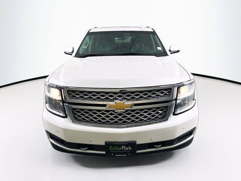 Used 2018 Chevrolet Suburban LT w/ LT Signature Package image 2