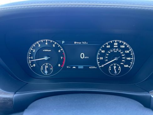 Used 2021 Genesis G90 3.3T Premium RWD image 10