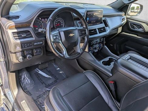 Used 2021 Chevrolet Suburban Premier w/ Premium Package AWD/4WD image 10