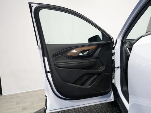 Used 2020 GMC Terrain SLE w/ LPO, Floor Liner Package AWD/4WD image 10