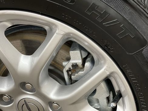 Used 2023 Chrysler Pacifica Touring-L FWD image 30