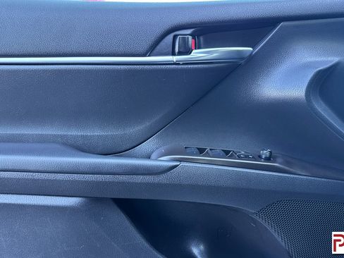 Used 2024 Toyota Camry SE FWD image 12