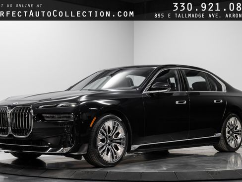 Used 2023 BMW i7 xDrive60 image 1