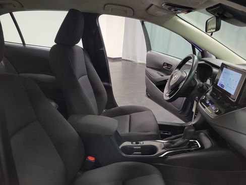 Used 2024 Toyota Corolla LE FWD image 30