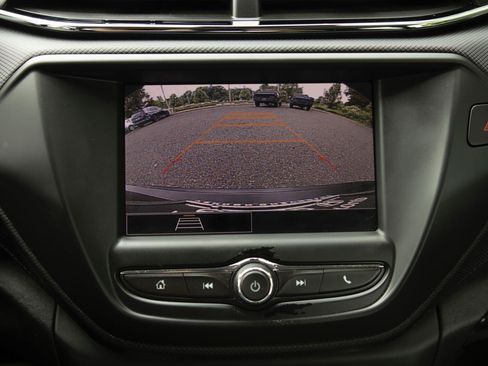 Used 2023 Chevrolet TrailBlazer LS FWD image 11