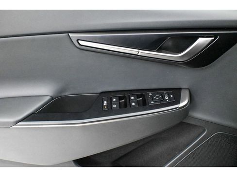 Used 2025 Kia EV6 Light w/ Light LR Technology Package image 14