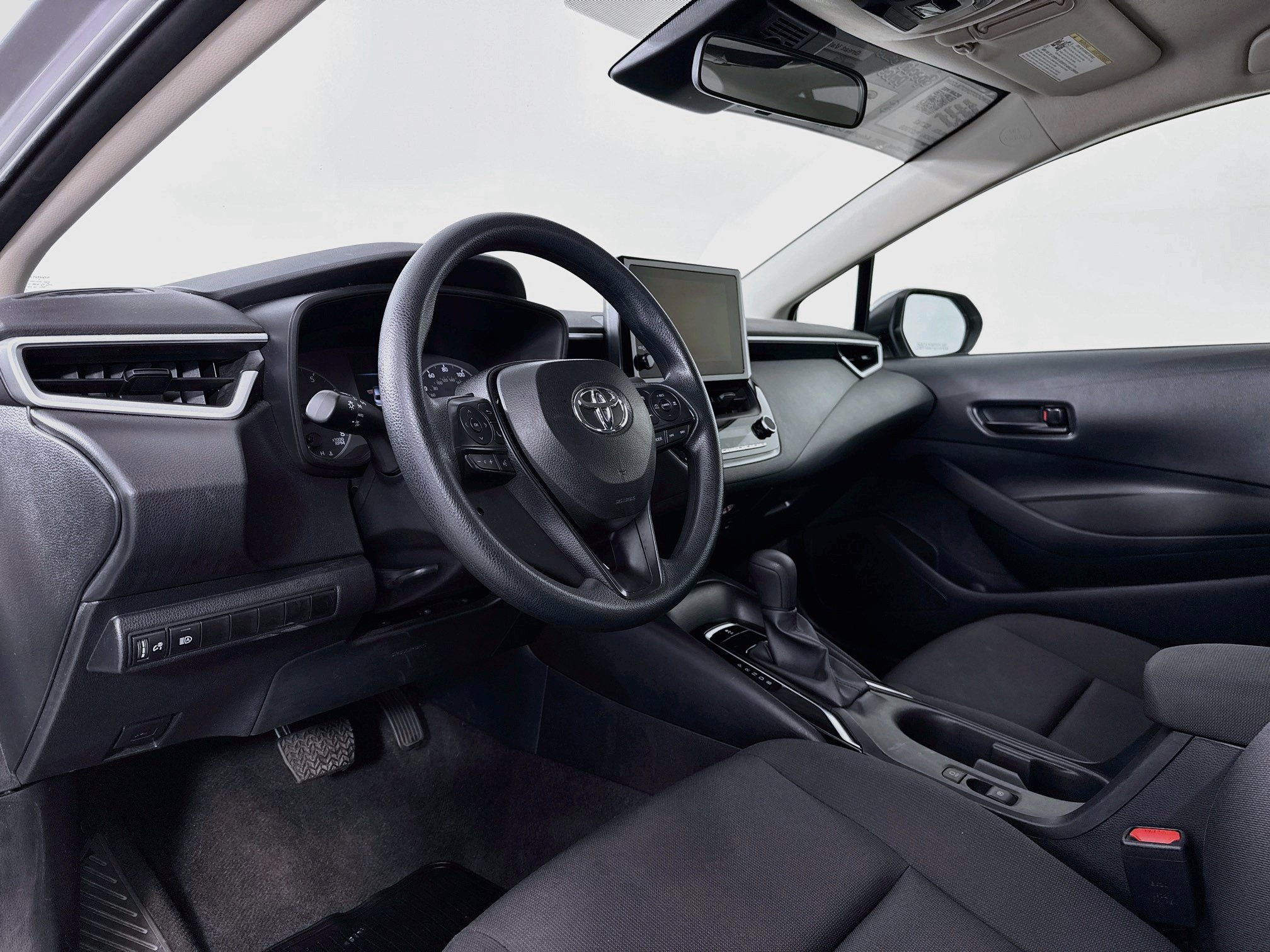 Certified 2025 Toyota Corolla LE FWD image 9