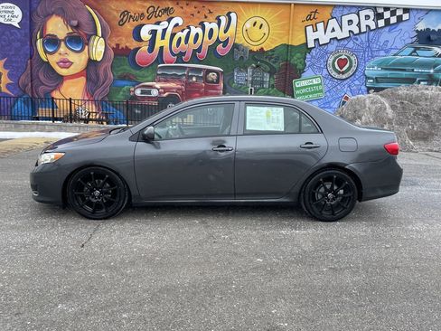 Used 2010 Toyota Corolla LE w/ All Weather Guard Pkg image 2