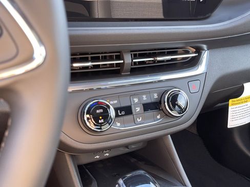 New 2026 Buick Envista Preferred w/ Convenience I Package image 18