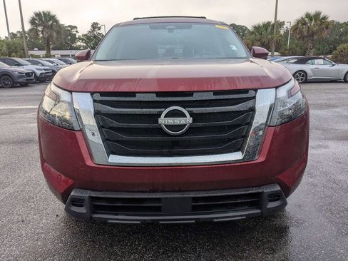 Used 2024 Nissan Pathfinder SV w/ Lighting Package (N92) FWD image 2