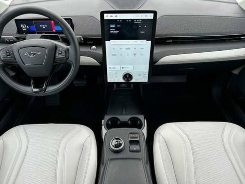 Used 2022 Ford Mustang Mach-E Premium image 5