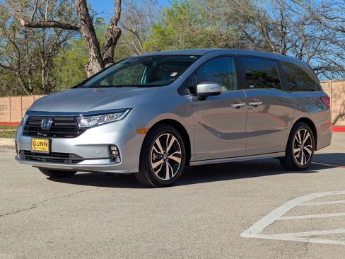 Used 2024 Honda Odyssey Touring image 7