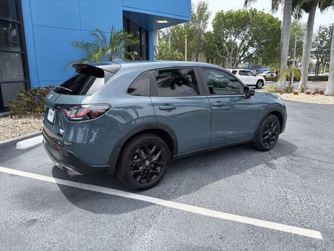 Used 2025 Honda HR-V Sport image 8