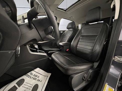 Used 2021 Ford EcoSport Titanium image 8