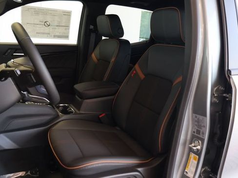 New 2026 GMC Canyon AT4 AWD/4WD image 14
