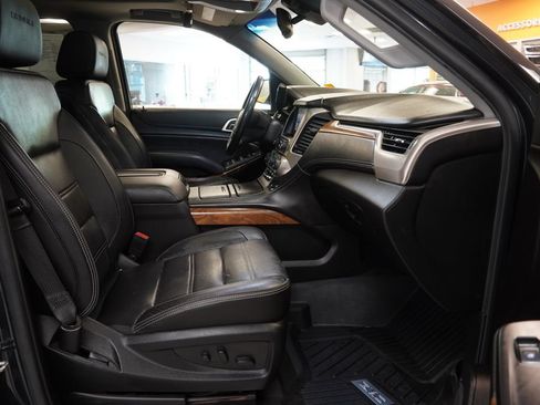Used 2020 GMC Yukon XL Denali w/ Open Road Package AWD/4WD image 44