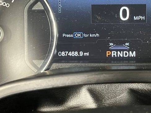 Used 2017 Ford F150 Platinum w/ Equipment Group 701A Luxury AWD/4WD image 26