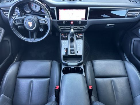 Certified 2022 Porsche Macan S AWD/4WD image 6