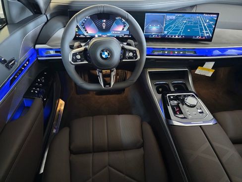 New 2026 BMW 760i xDrive w/ Premium Package image 11