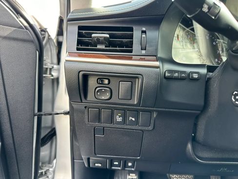 Used 2013 Lexus ES 350 w/ Luxury Pkg FWD image 19