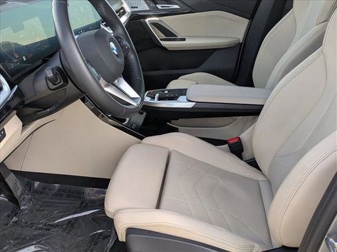 Used 2025 BMW X2 xDrive28i w/ Premium Package image 16