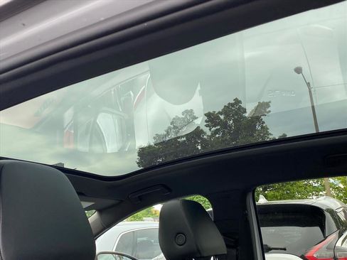 Certified 2022 Volkswagen ID.4 Pro S AWD/4WD image 19
