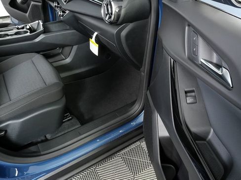 New 2026 Chevrolet Equinox LT image 23