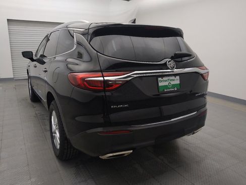 Used 2018 Buick Enclave Essence image 6