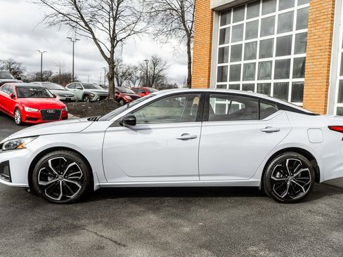 Used 2024 Nissan Altima 2.5 SR image 40