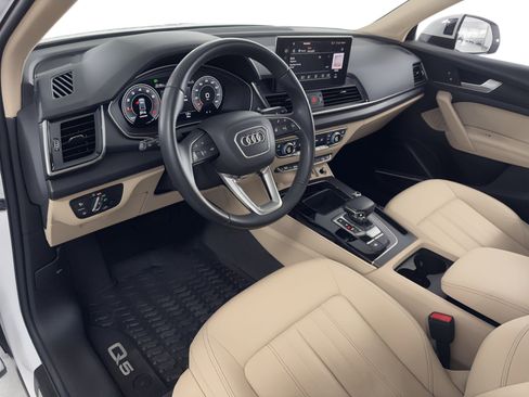 Certified 2023 Audi Q5 2.0T Premium Plus image 4
