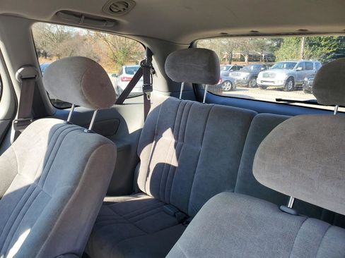 Used 2003 Toyota Sienna LE image 14