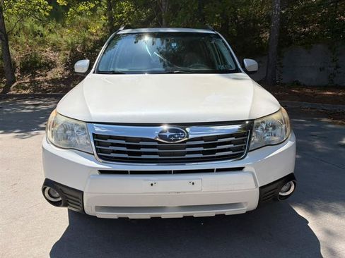 Used 2010 Subaru Forester 2.5X Premium w/ Popular Equipment Group 1A AWD/4WD image 2